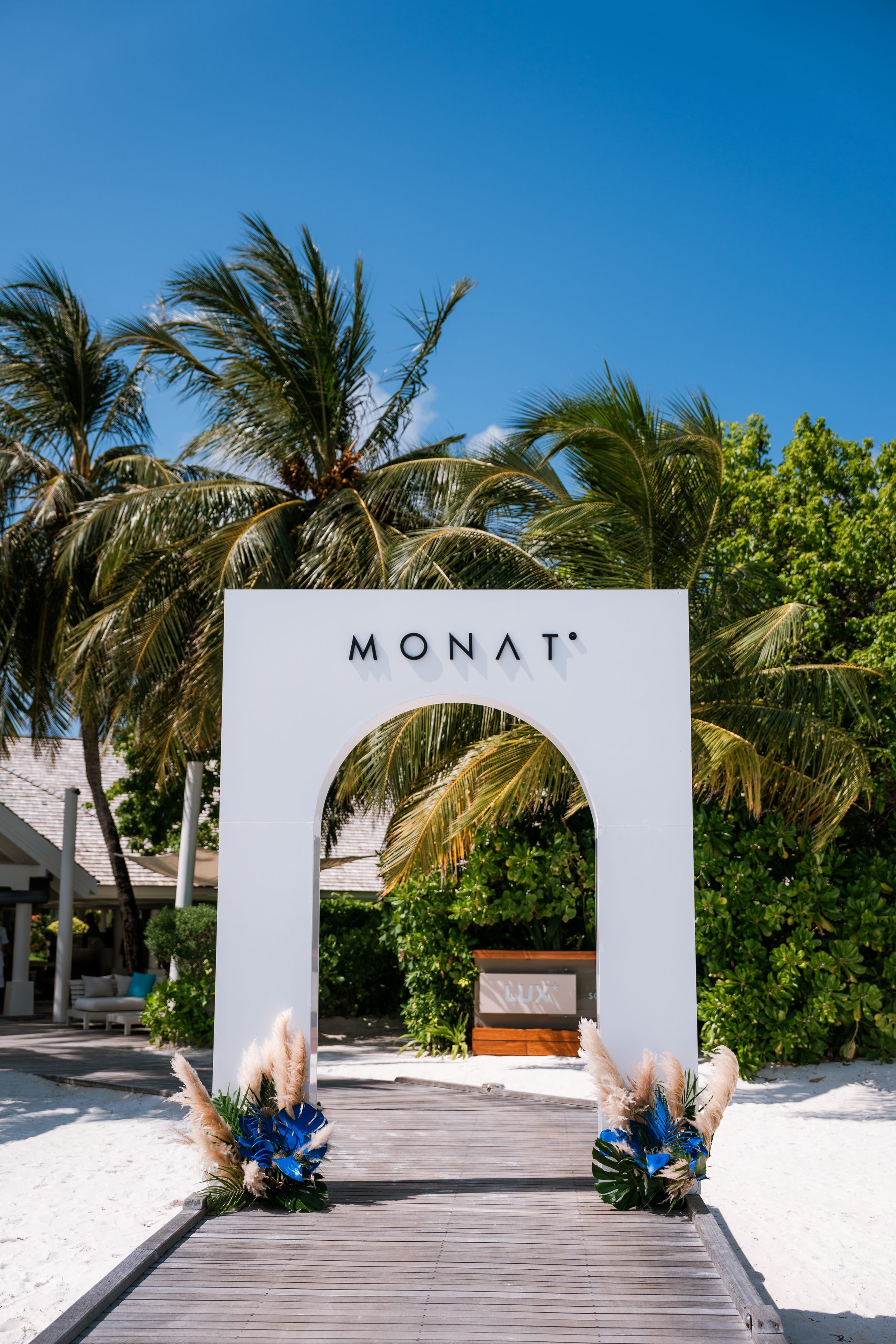 MONAT — LUX* South Ari Atoll